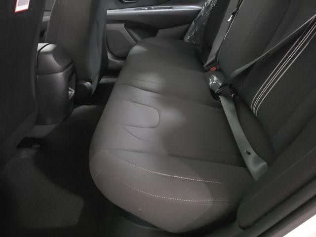 Hyundai Elantra Hybrid Vehicle Image 24