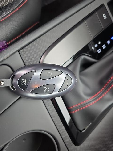 Hyundai Elantra Vehicle Image 20