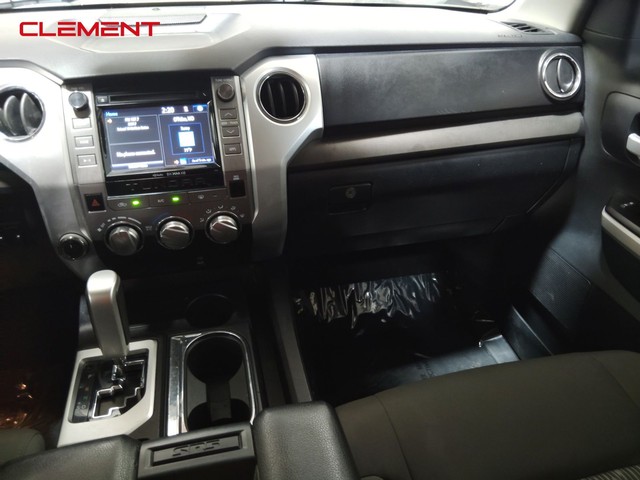 Toyota Tundra 4WD Vehicle Image 35