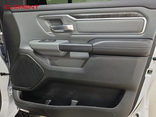 Ram 1500 Vehicle Image 32