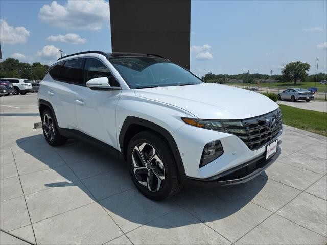 Hyundai Tucson Hybrid Vehicle Full-screen Gallery Image 3