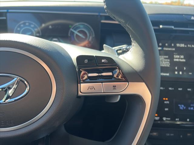 Hyundai Tucson Hybrid Vehicle Full-screen Gallery Image 13