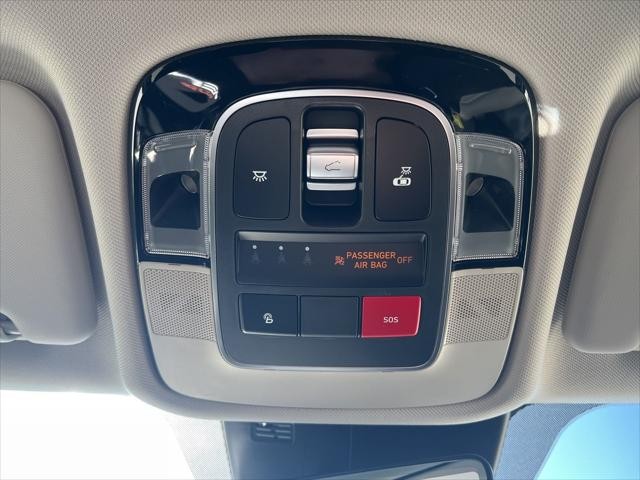 Hyundai Tucson Hybrid Vehicle Full-screen Gallery Image 18