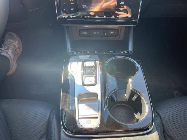 Hyundai Tucson Hybrid Vehicle Full-screen Gallery Image 20