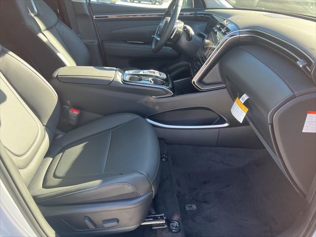 Hyundai Tucson Hybrid Vehicle Full-screen Gallery Image 30