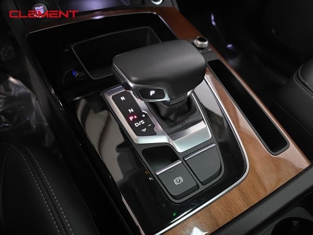 Audi Q5 Vehicle Image 21