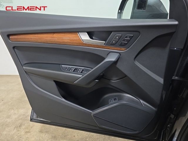 Audi Q5 Vehicle Image 26