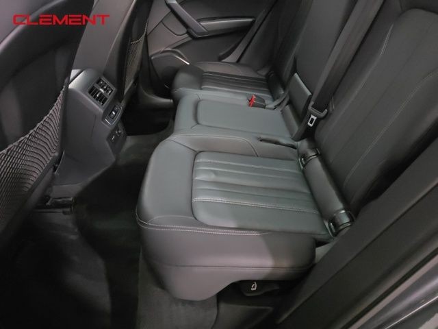 Audi Q5 Vehicle Image 30
