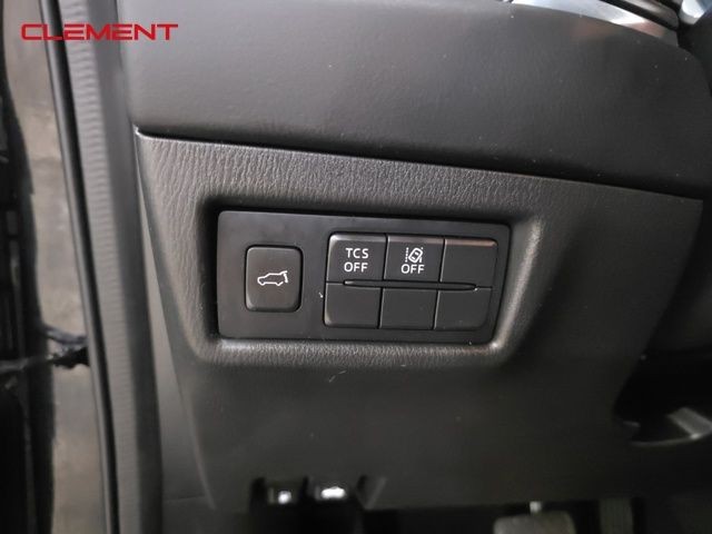 Mazda CX-5 Vehicle Image 10
