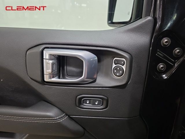 Jeep Gladiator Vehicle Image 11