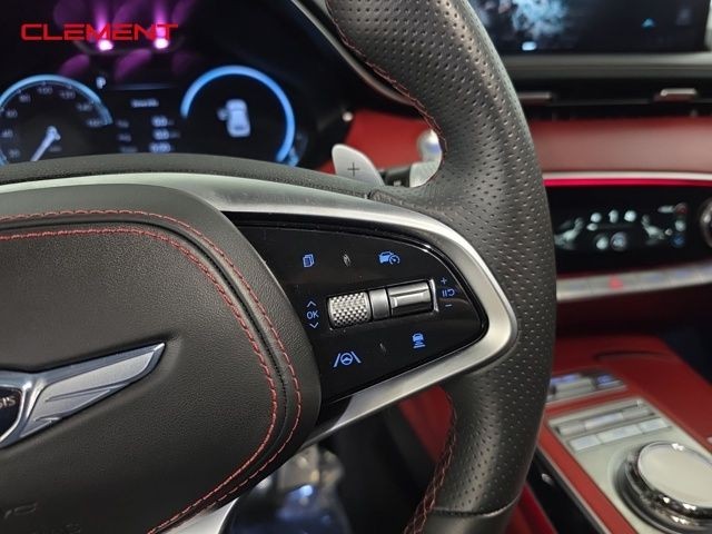 Genesis GV70 Vehicle Image 12