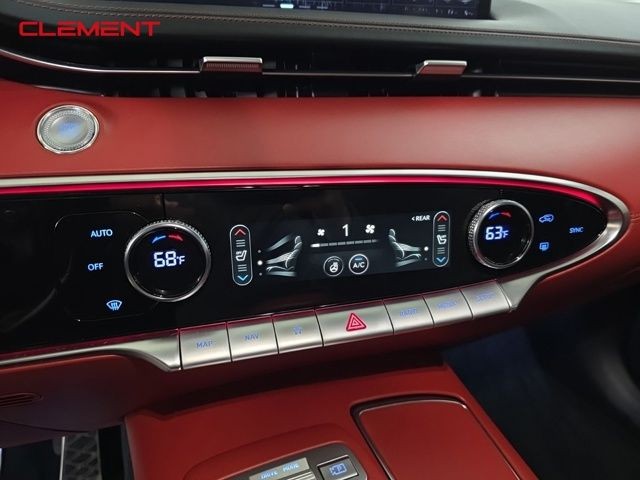 Genesis GV70 Vehicle Image 19