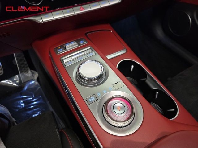 Genesis GV70 Vehicle Image 20