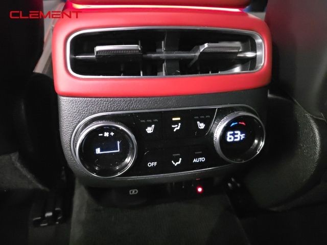 Genesis GV70 Vehicle Image 33
