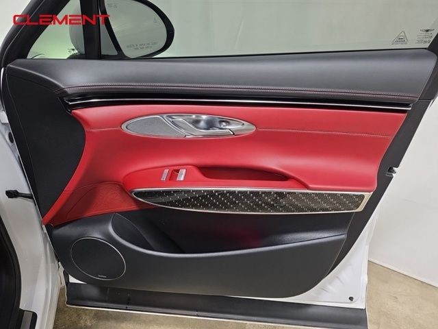 Genesis GV70 Vehicle Image 38