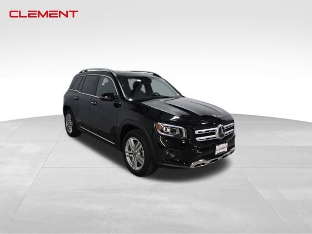 Mercedes-Benz GLB Vehicle Image 03