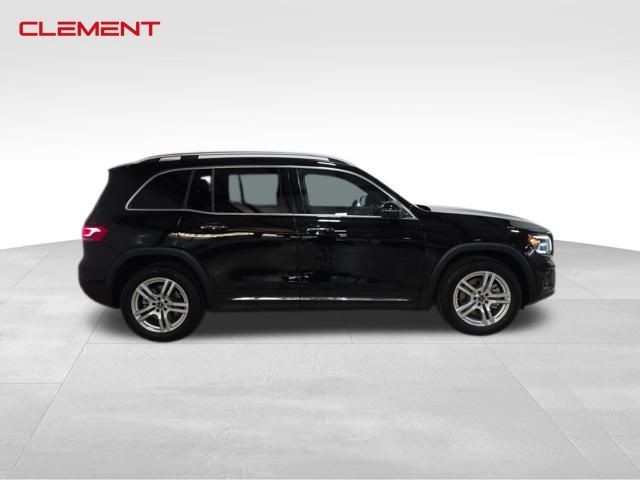 Mercedes-Benz GLB Vehicle Image 05
