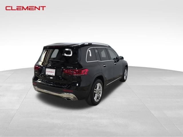 Mercedes-Benz GLB Vehicle Image 06
