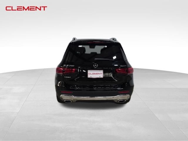 Mercedes-Benz GLB Vehicle Image 07