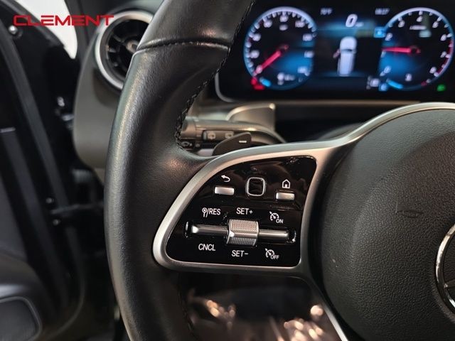 Mercedes-Benz GLB Vehicle Image 11