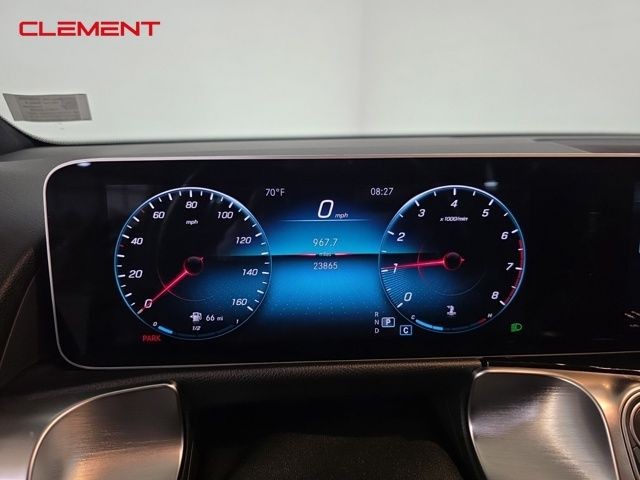 Mercedes-Benz GLB Vehicle Image 15