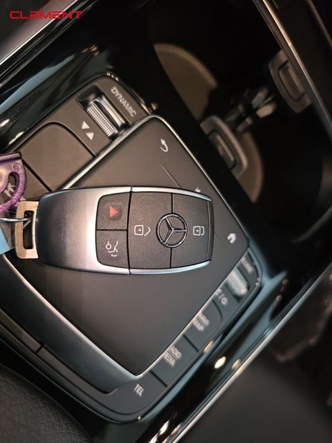Mercedes-Benz GLB Vehicle Image 22