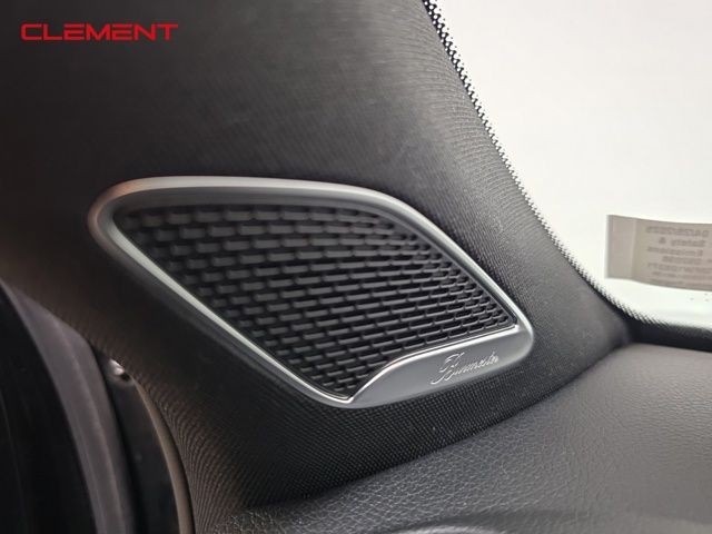 Mercedes-Benz GLB Vehicle Image 28