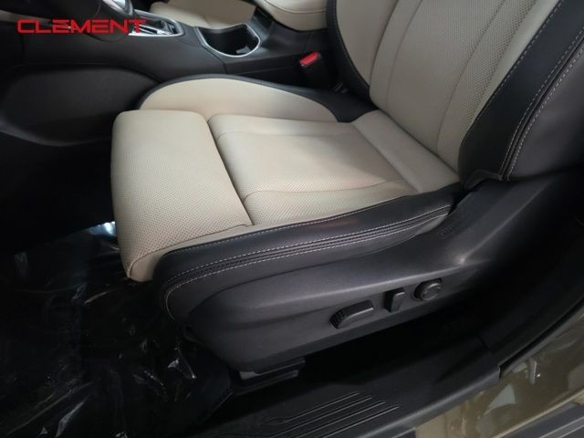 Subaru Outback Vehicle Image 25