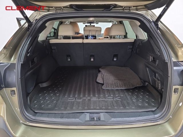 Subaru Outback Vehicle Image 32