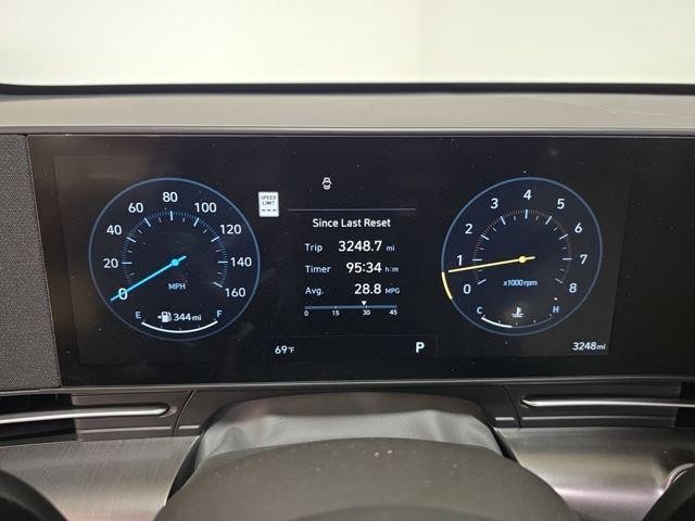 Hyundai Kona Vehicle Image 14