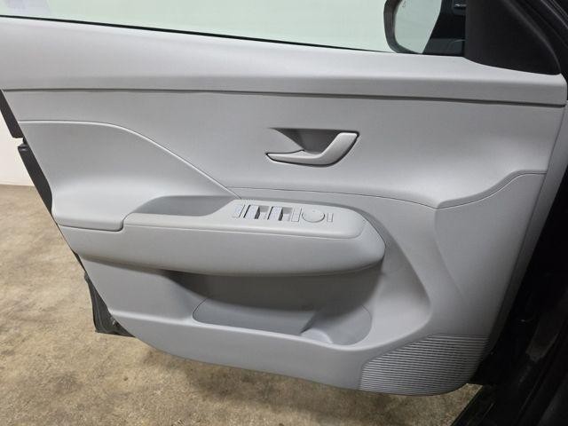 Hyundai Kona Vehicle Image 23