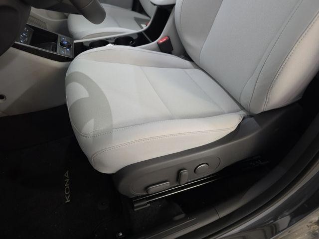 Hyundai Kona Vehicle Image 24
