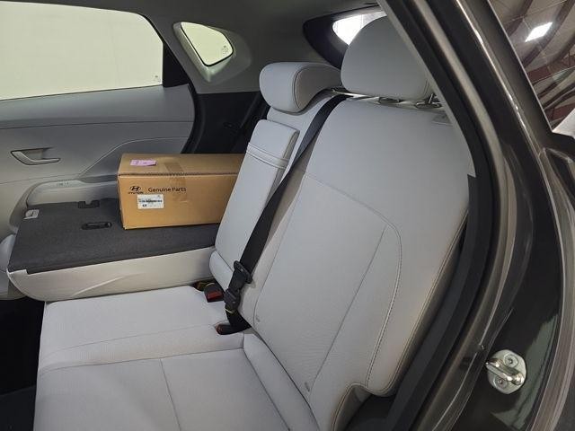 Hyundai Kona Vehicle Image 28