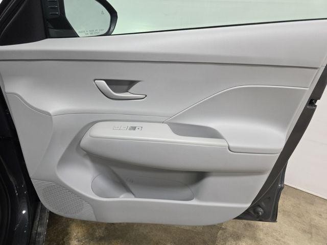 Hyundai Kona Vehicle Image 33