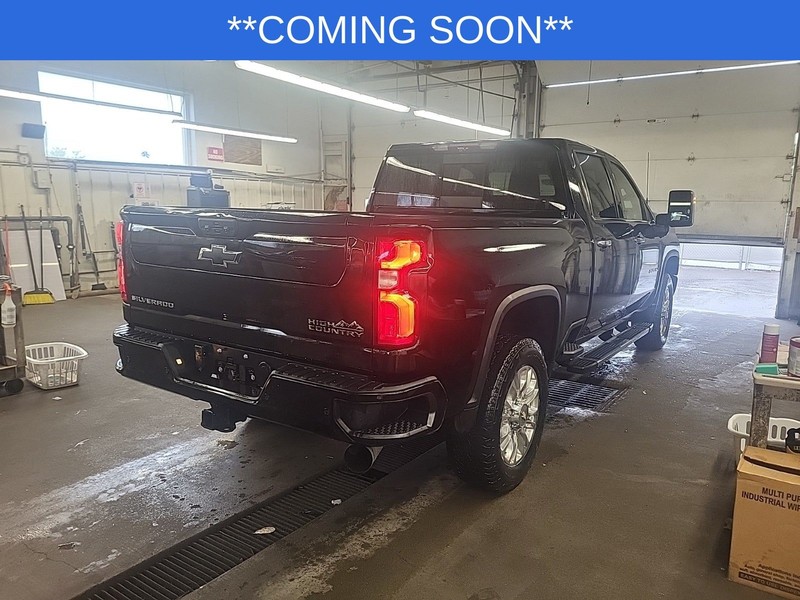 Chevrolet Silverado 2500HD Vehicle Image 03