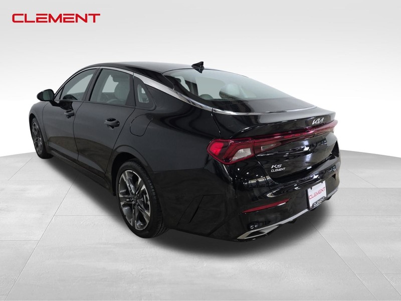 Kia K5 Vehicle Image 10
