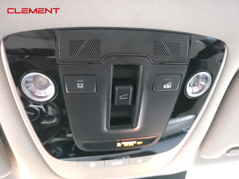 Kia K5 Vehicle Image 25