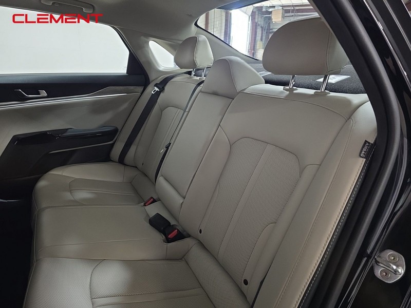 Kia K5 Vehicle Image 32