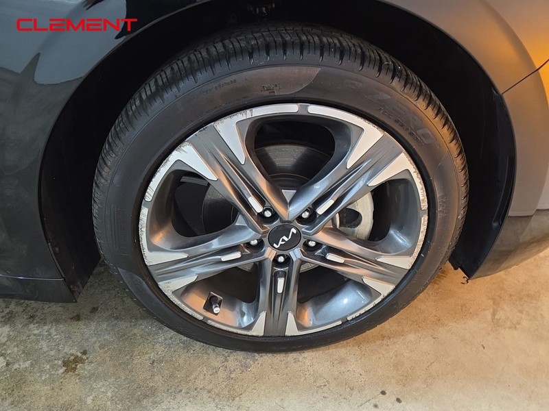 Kia K5 Vehicle Image 37