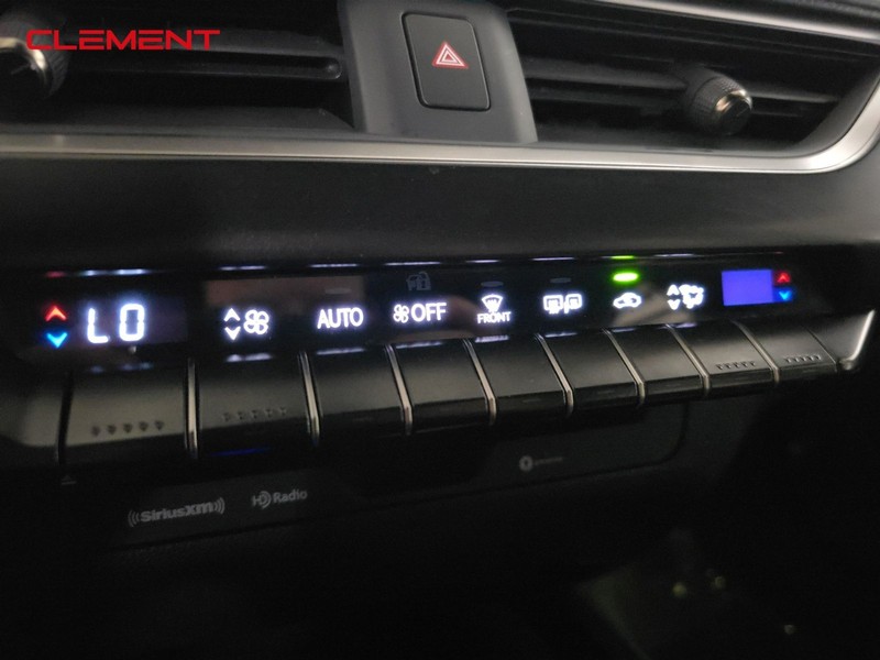 Lexus UX Vehicle Image 20