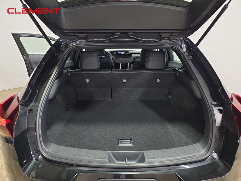 Lexus UX Vehicle Image 34