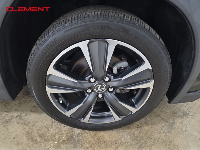 Lexus UX Vehicle Image 38