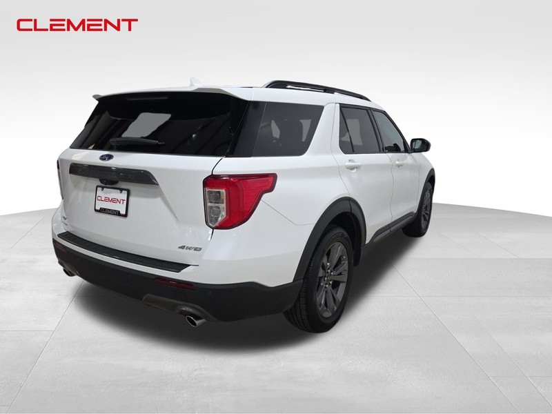 Ford Explorer Vehicle Image 07