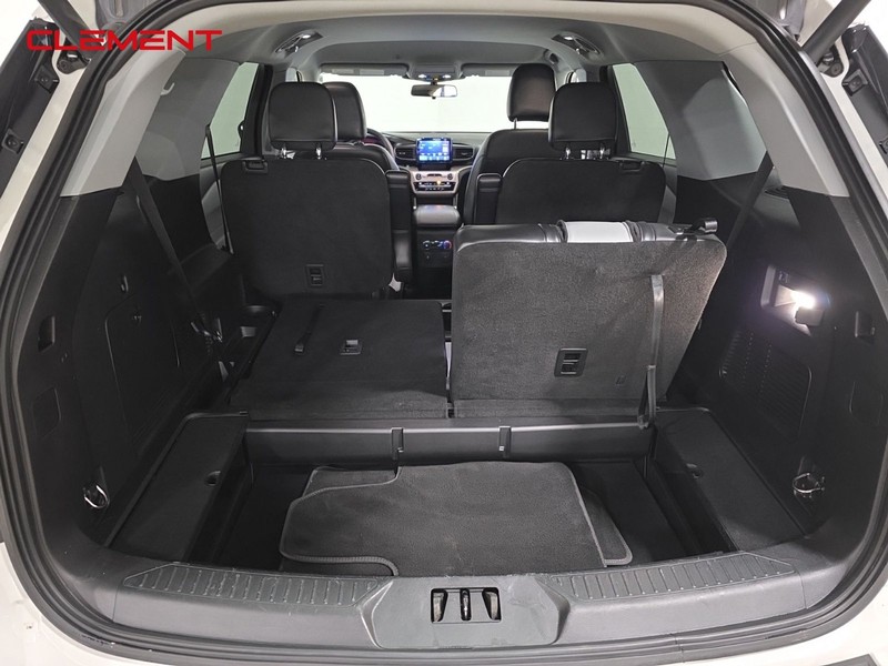 Ford Explorer Vehicle Image 36