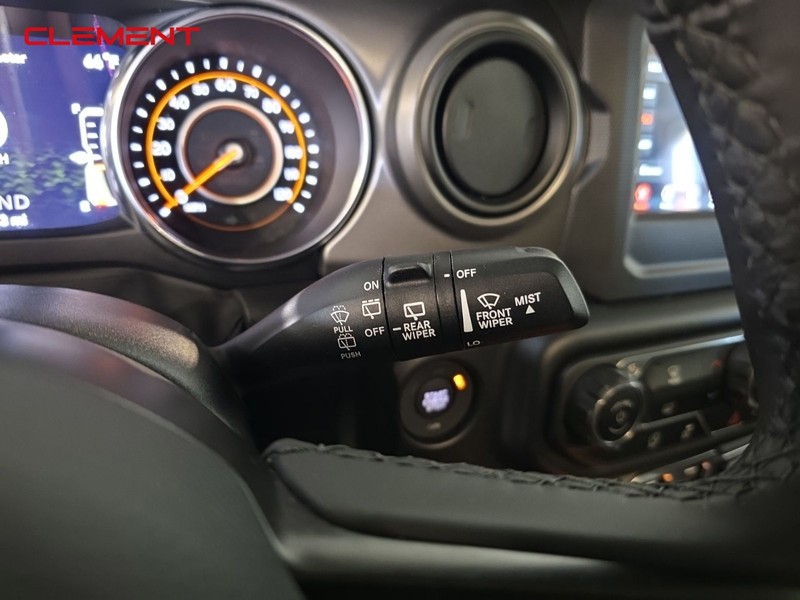 Jeep Wrangler Vehicle Image 17