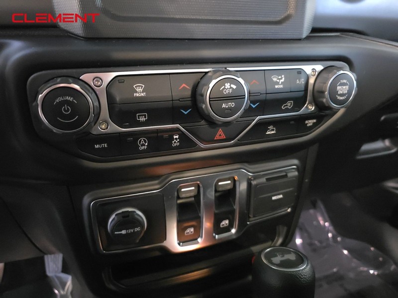 Jeep Wrangler Vehicle Image 21