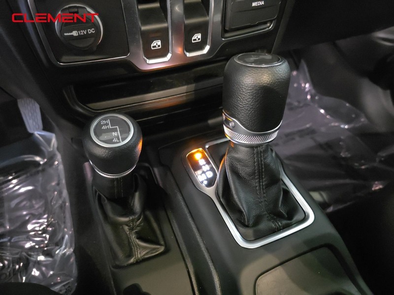 Jeep Wrangler Vehicle Image 22