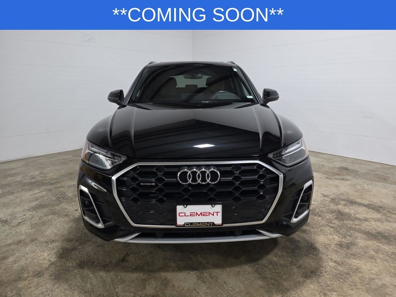 Audi Q5 Vehicle Image 02