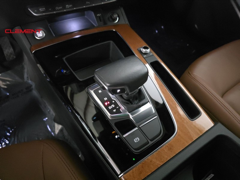 Audi Q5 Vehicle Image 17