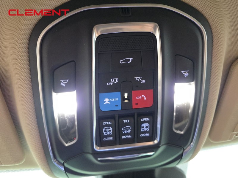 Jeep Grand Cherokee L Vehicle Image 25